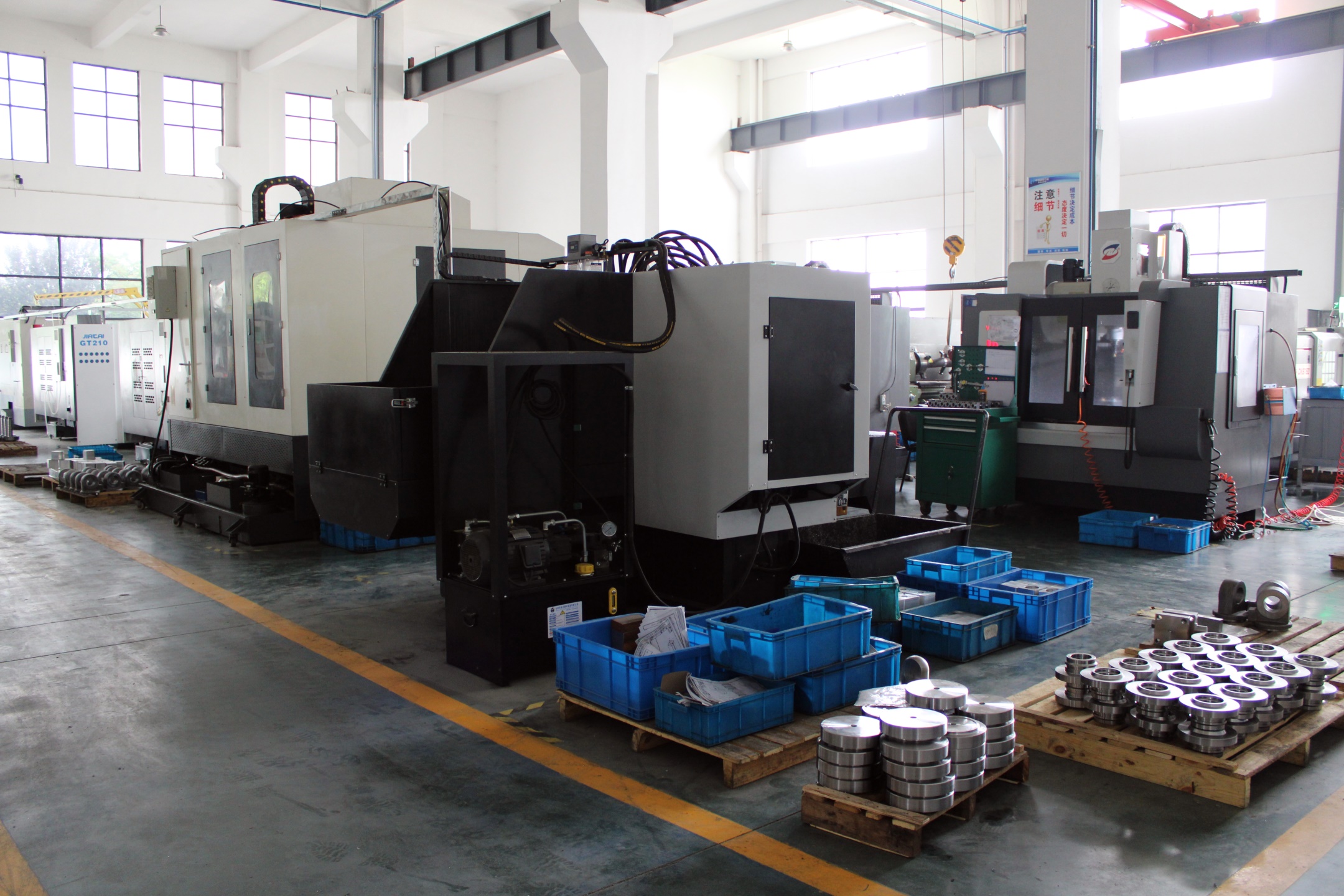 工廠油缸生產(chǎn)設備全景圖